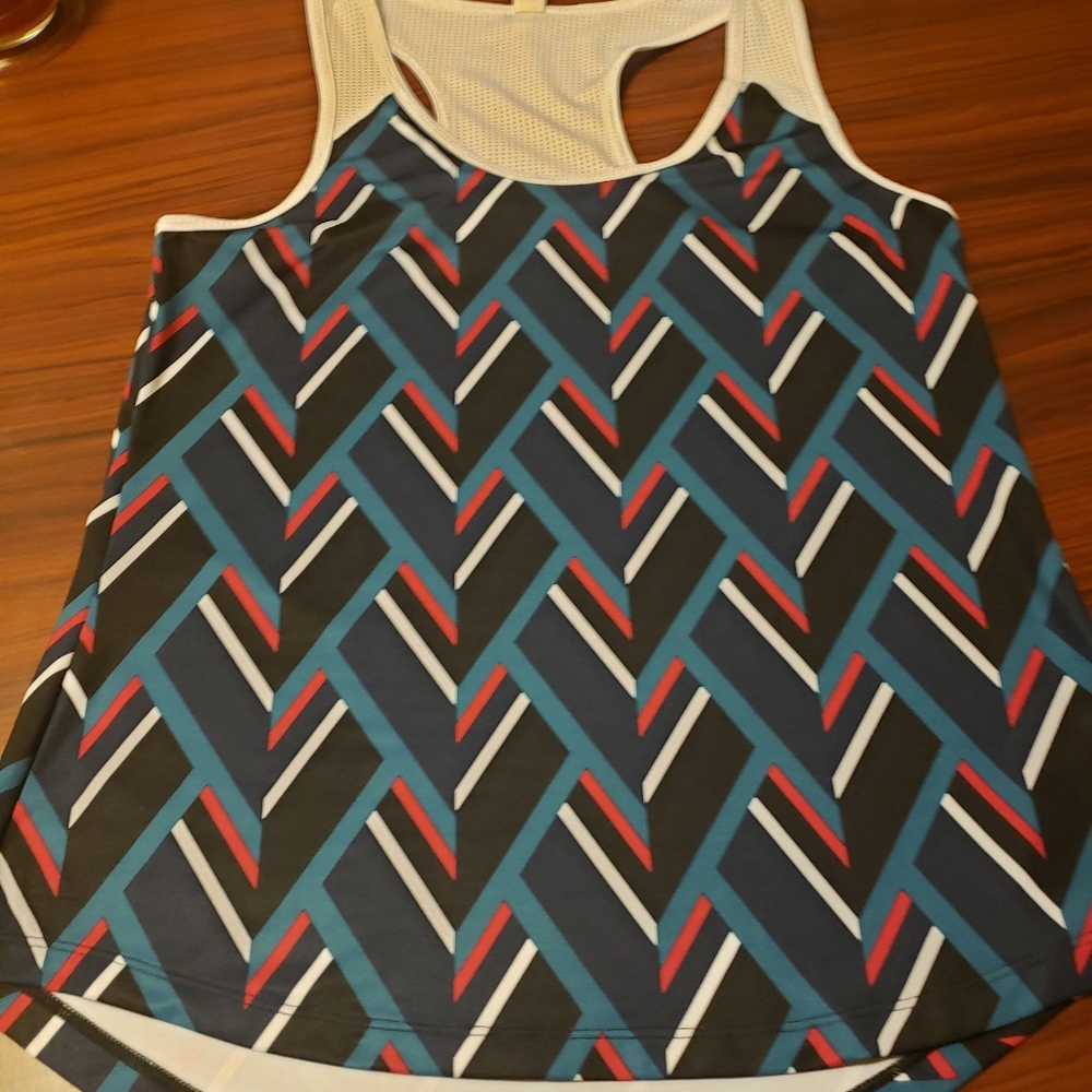 Chevron tank